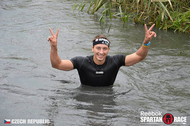 Kačka v blátě na Spartan Race